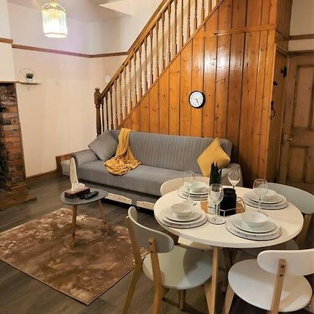 Nice 4-Bedroom Vacation Home With Indoor Fireplace Wellington  Exteriér fotografie