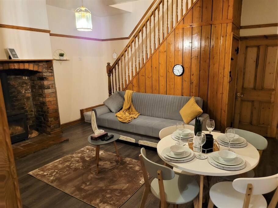 Nice 4-Bedroom Vacation Home With Indoor Fireplace Wellington  Exteriér fotografie